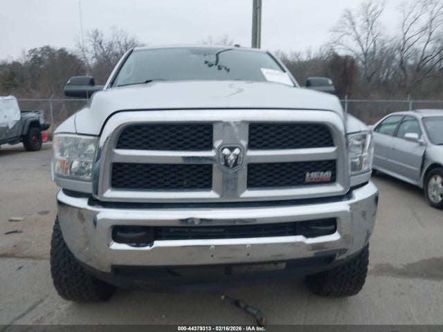 44379313 :رقم المزاد ، 3C6UR5CJ2FG502061 vin ، 2015 Ram 2500 مزاد بيع