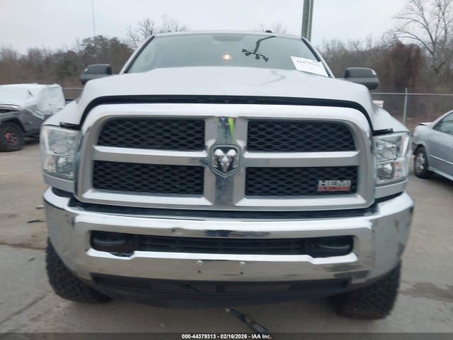 44379313 :رقم المزاد ، 3C6UR5CJ2FG502061 vin ، 2015 Ram 2500 مزاد بيع