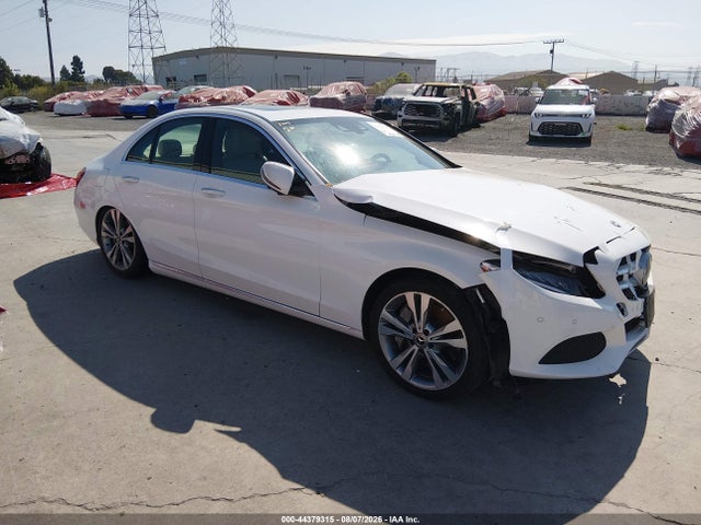 Продажа на аукционе авто 2018 Mercedes-benz C 350e, vin: 55SWF4HB1JU272144, номер лота: 44379315