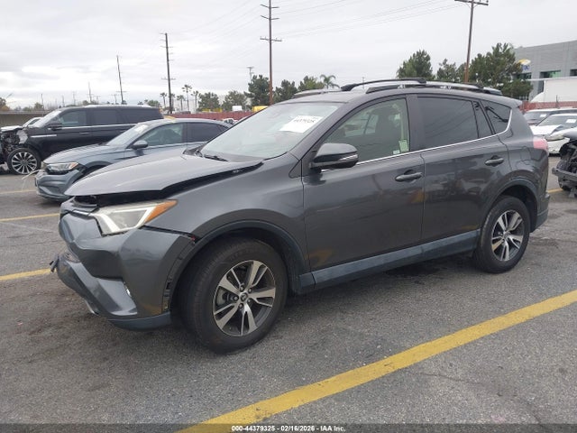 JTMWFREV3JJ155364 Toyota Rav4 Xle