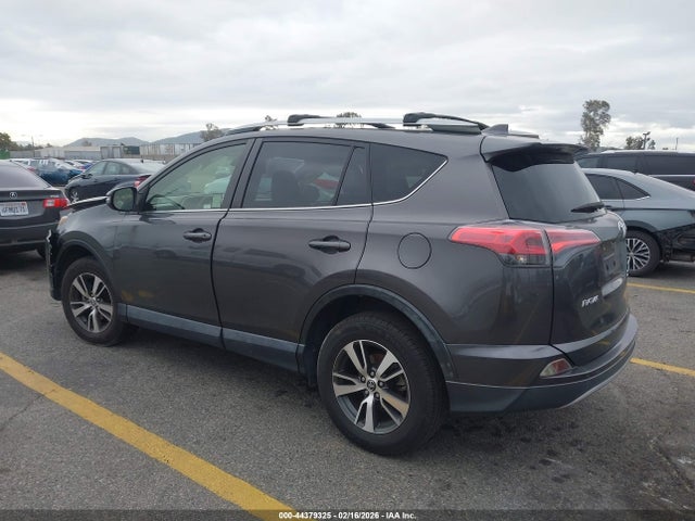 JTMWFREV3JJ155364 Toyota Rav4 Xle