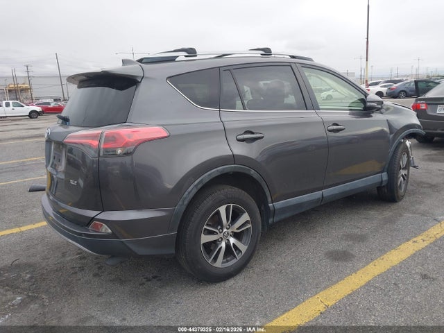 JTMWFREV3JJ155364 Toyota Rav4 Xle