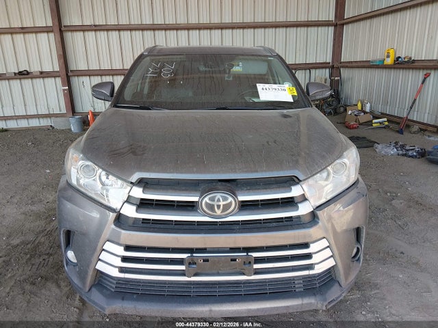 5TDJZRFH1JS526552 Toyota Highlander Xle