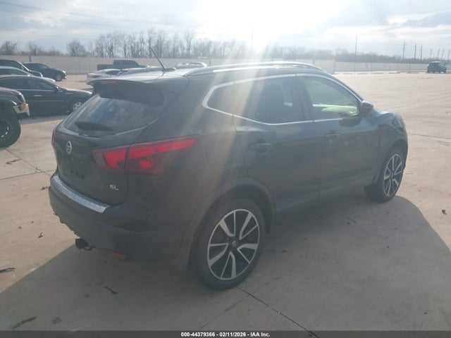 JN1BJ1CP3HW016547 Nissan Rogue Sport Sl