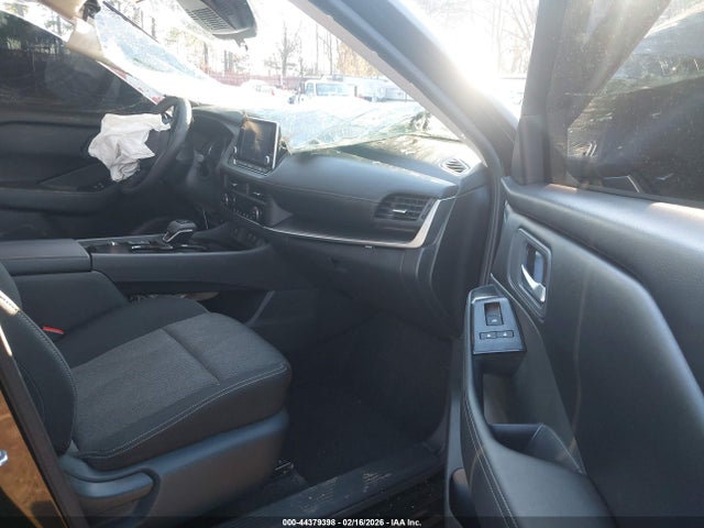 5N1BT3BA4SC862562 Nissan Rogue Sv Fwd