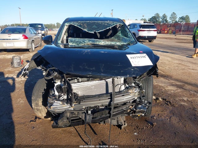 5N1BT3BA4SC862562 Nissan Rogue Sv Fwd