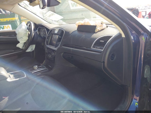 44379414 :رقم المزاد ، 2C3CCAAG3GH216554 vin ، 2016 Chrysler 300 Limited مزاد بيع