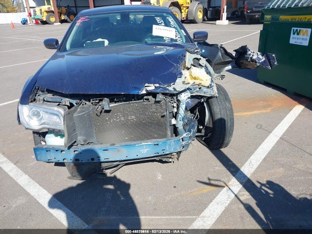 44379414 :رقم المزاد ، 2C3CCAAG3GH216554 vin ، 2016 Chrysler 300 Limited مزاد بيع