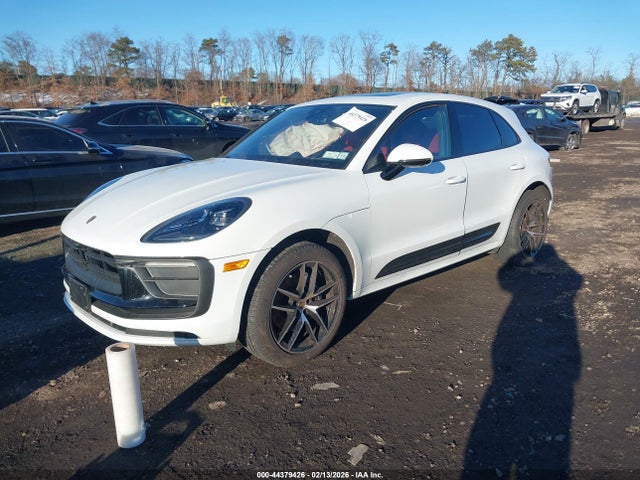 Aukcja sprzedaży 2025 Porsche Macan T, vin: WP1AA2A59SLB10102, numer aukcji: 44379426