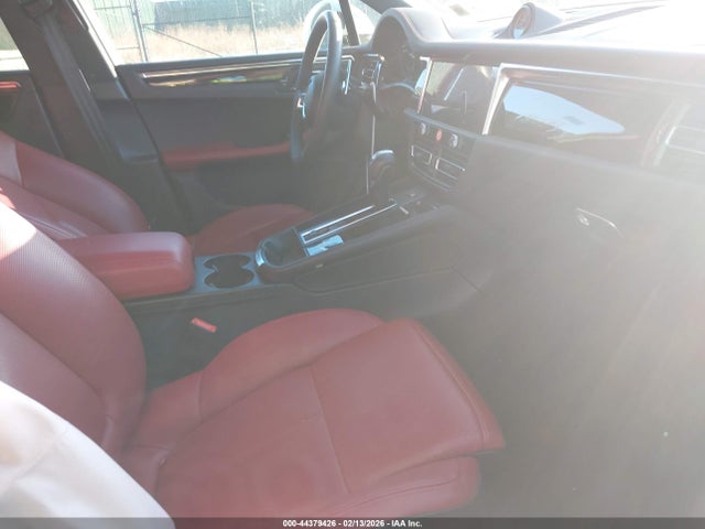 Aukcja sprzedaży 2025 Porsche Macan T, vin: WP1AA2A59SLB10102, numer aukcji: 44379426