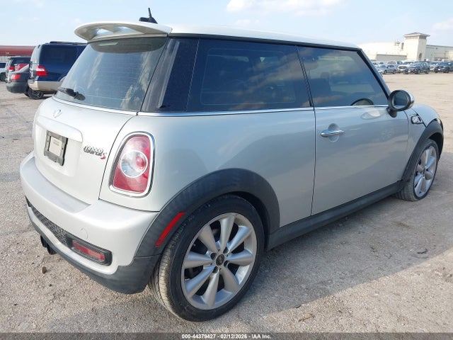 2011 MINI COOPER S WMWSV3C54BTY20888 Photo 3