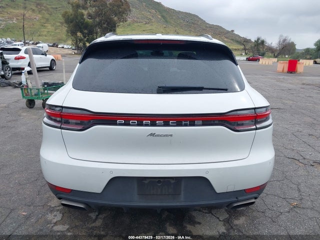 Porsche Macan 2021 WP1AA2A52MLB09490 Image 16