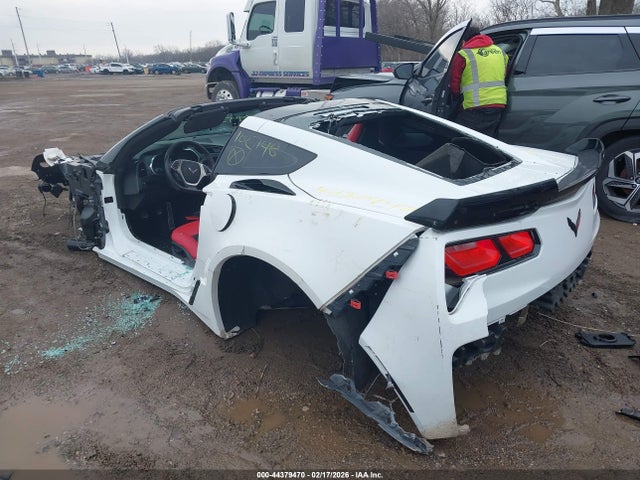2016 CHEVROLET CORVETTE 1G1YA2D74G5102748 Photo 2