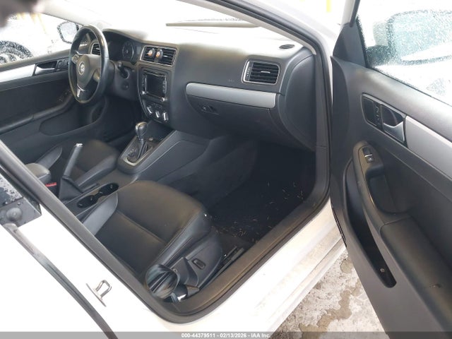 3VWD17AJ9EM384263 Volkswagen Jetta 1.8t Se