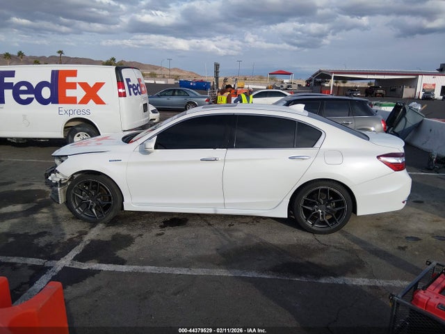 JHMCR6F75HC028296 Honda Accord Hybrid Touring