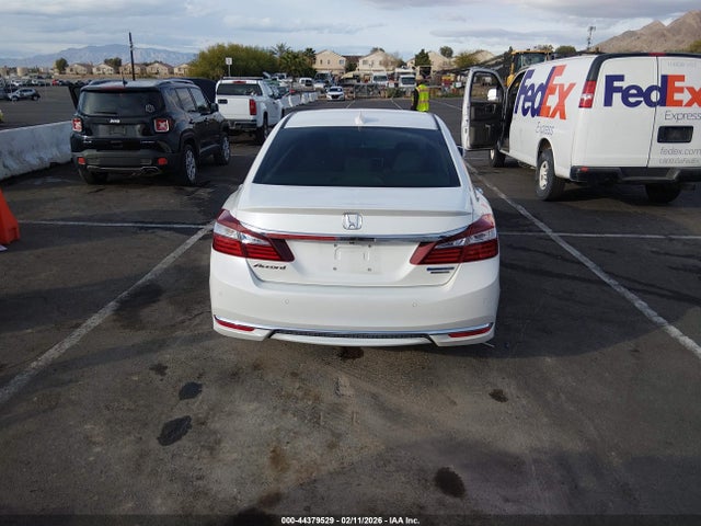 JHMCR6F75HC028296 Honda Accord Hybrid Touring