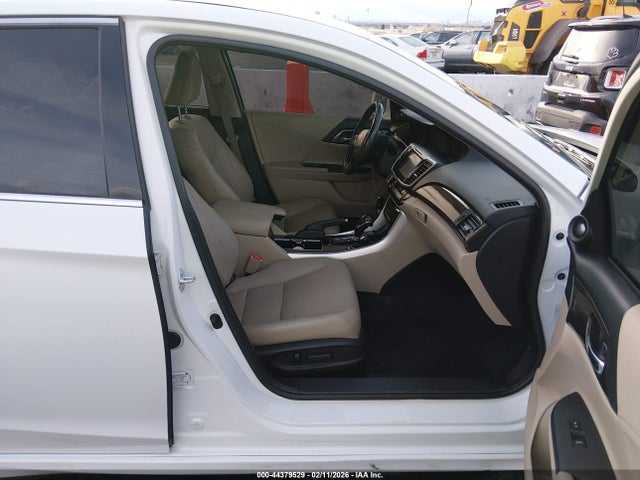JHMCR6F75HC028296 Honda Accord Hybrid Touring
