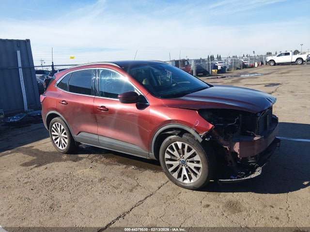 1FMCU9J92MUA77093 Ford Escape Titanium