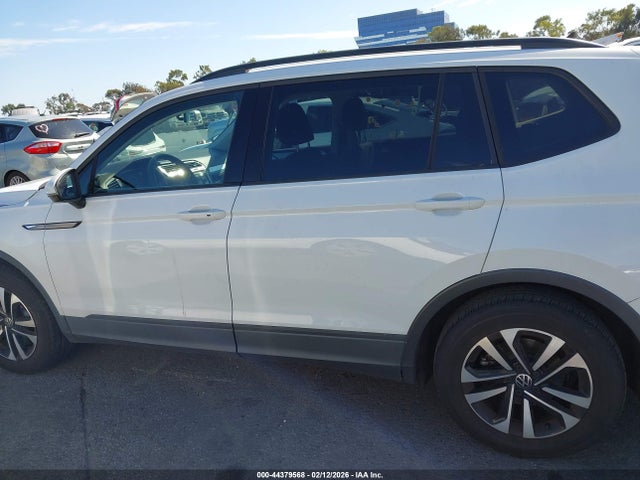 3VV1B7AX4NM028814 Volkswagen Tiguan 2.0t S