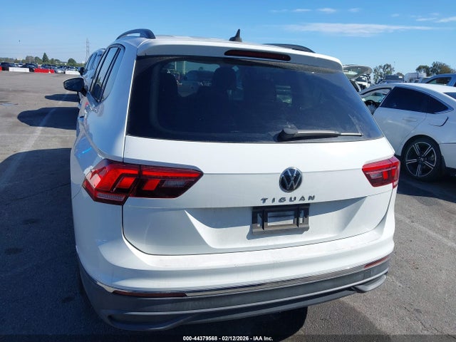 3VV1B7AX4NM028814 Volkswagen Tiguan 2.0t S