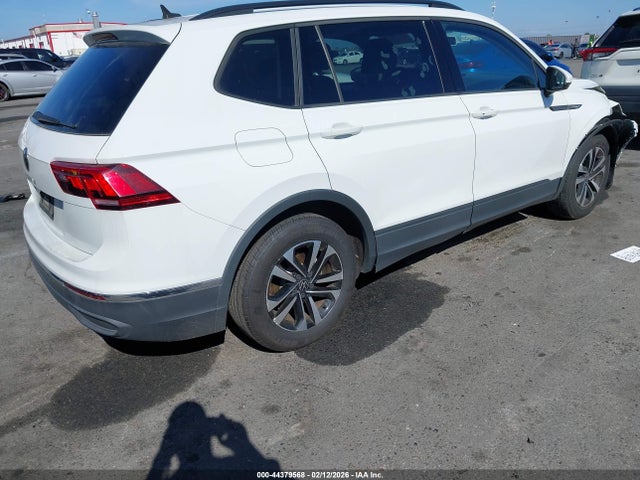 3VV1B7AX4NM028814 Volkswagen Tiguan 2.0t S
