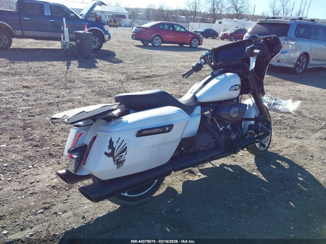 2024 HARLEY-DAVIDSON FLHX 1HD1KB711RB637701 Photo 3