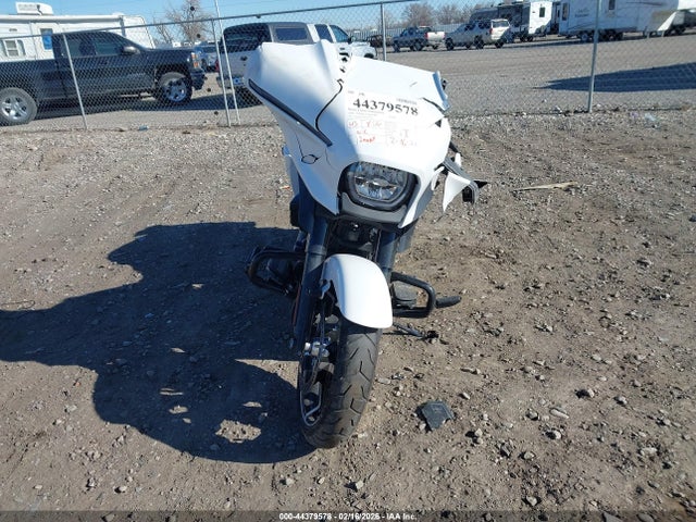 2024 HARLEY-DAVIDSON FLHX 1HD1KB711RB637701 Photo 4