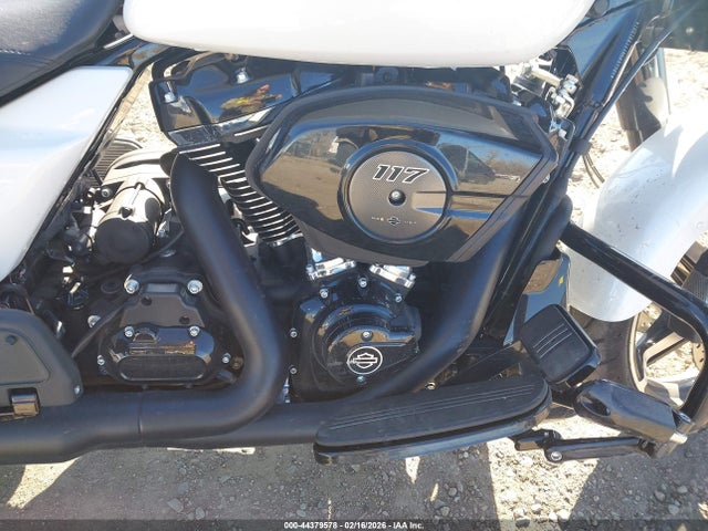 2024 HARLEY-DAVIDSON FLHX 1HD1KB711RB637701 Photo 7