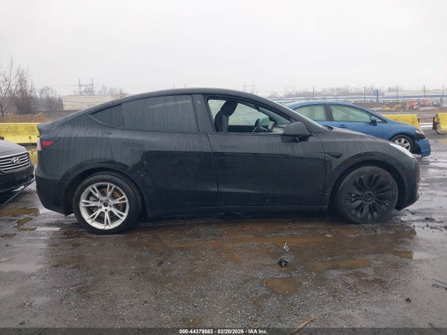 5YJYGDEE9MF196053 Tesla Model Y Long Range Dual Motor All-wheel Drive