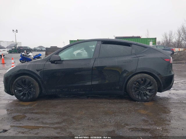 5YJYGDEE9MF196053 Tesla Model Y Long Range Dual Motor All-wheel Drive