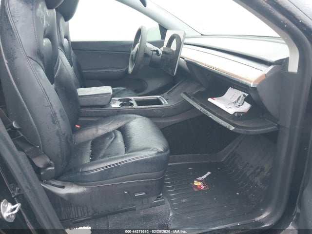2021 TESLA MODEL Y 5YJYGDEE9MF196053 Photo 4