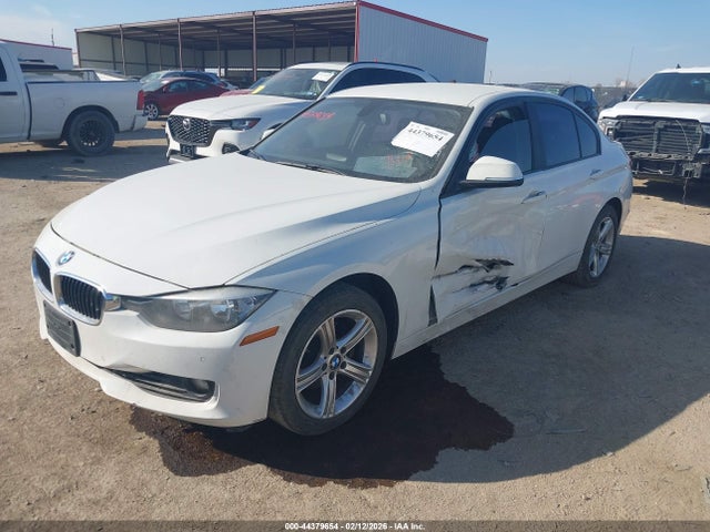 2015 Bmw 328i Xdrive მანქანა იყიდება აუქციონზე, vin: WBA3B3G57FNR89112, აუქციონის ნომერი: 44379654