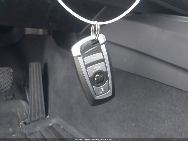 2017 BMW 330E WBA8E1C32HA159119 Photo 10