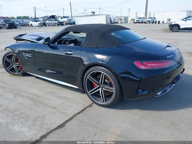 2018 MERCEDES-BENZ AMG GT C WDDYK8AA1JA014929 Photo 2