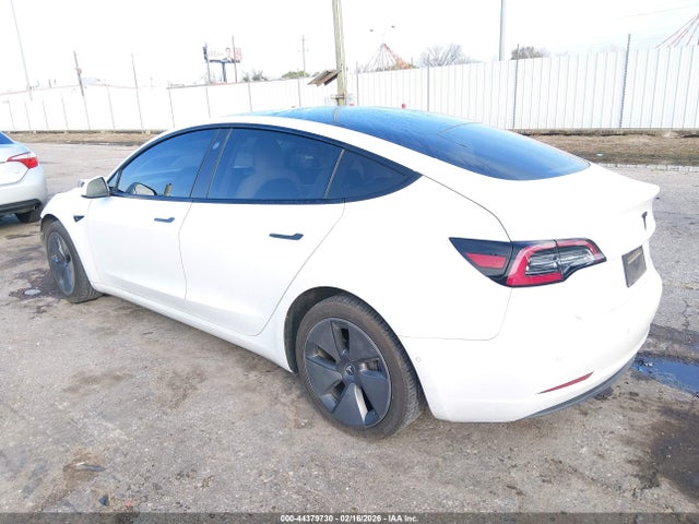 2021 TESLA MODEL 3 5YJ3E1EA2MF928602 Photo 2
