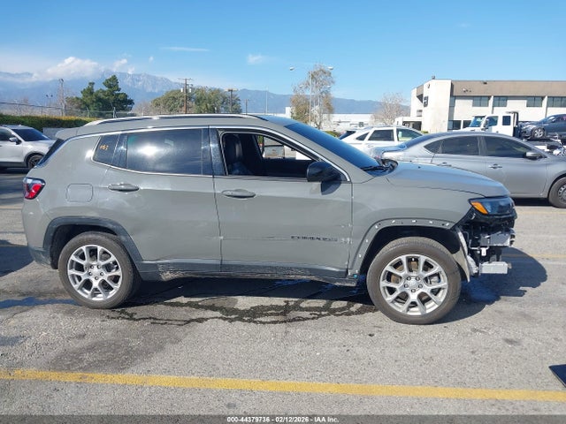 3C4NJDFN8PT518917 Jeep Compass Latitude Lux Fwd