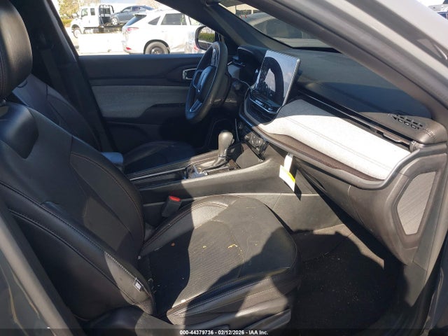 3C4NJDFN8PT518917 Jeep Compass Latitude Lux Fwd