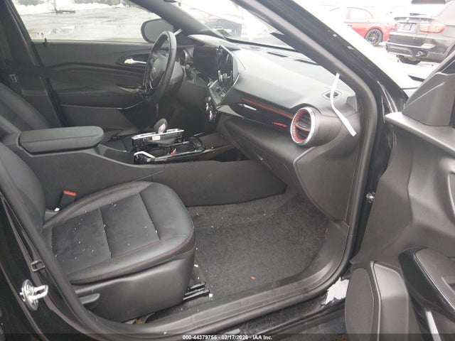2025 CHEVROLET TRAX KL77LJEP8SC125361 Photo 4
