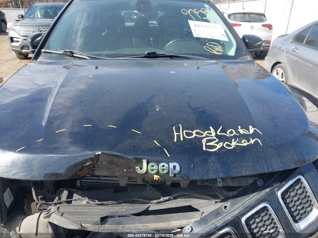 2018 JEEP COMPASS 3C4NJDBB5JT357185 Photo 9