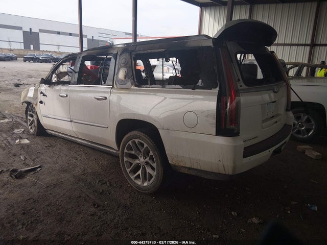 2017 CADILLAC ESCALADE ESV 1GYS4JKJ7HR298671 Photo 2