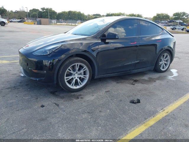 44379783 :رقم المزاد ، 7SAYGAEE6NF522054 vin ، 2022 Tesla Model Y Long Range Dual Motor All-wheel Drive مزاد بيع