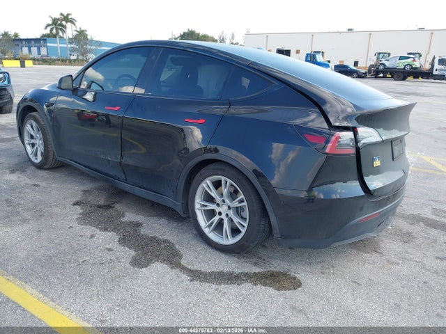 44379783 :رقم المزاد ، 7SAYGAEE6NF522054 vin ، 2022 Tesla Model Y Long Range Dual Motor All-wheel Drive مزاد بيع