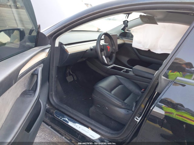 44379783 :رقم المزاد ، 7SAYGAEE6NF522054 vin ، 2022 Tesla Model Y Long Range Dual Motor All-wheel Drive مزاد بيع