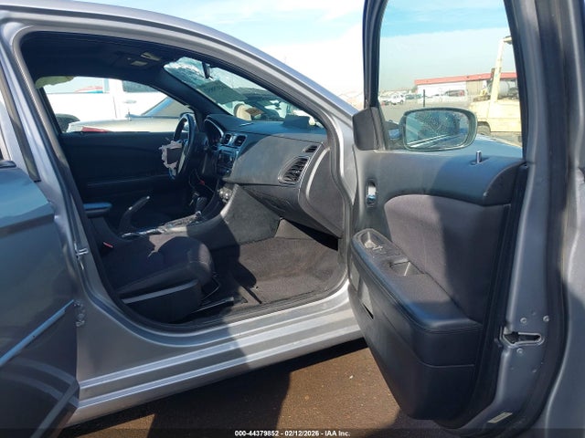 2013 CHRYSLER 200 1C3CCBBGXDN678472 Photo 4