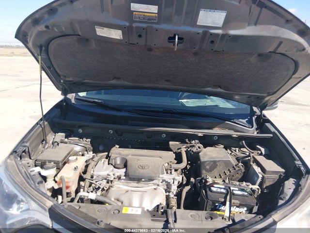 Toyota Rav4 Xle 2017 JTMWFREV8HD093937 Image 10