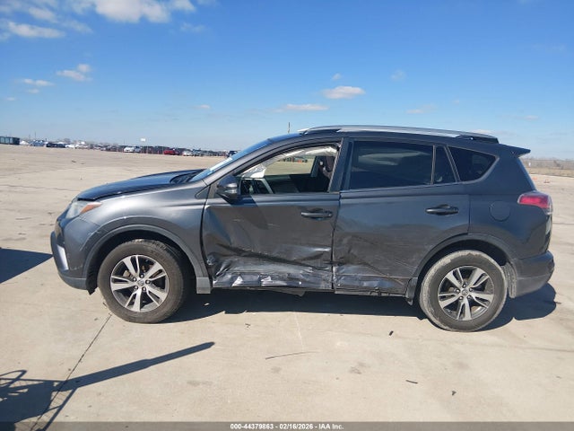 Toyota Rav4 Xle 2017 JTMWFREV8HD093937 Image 14