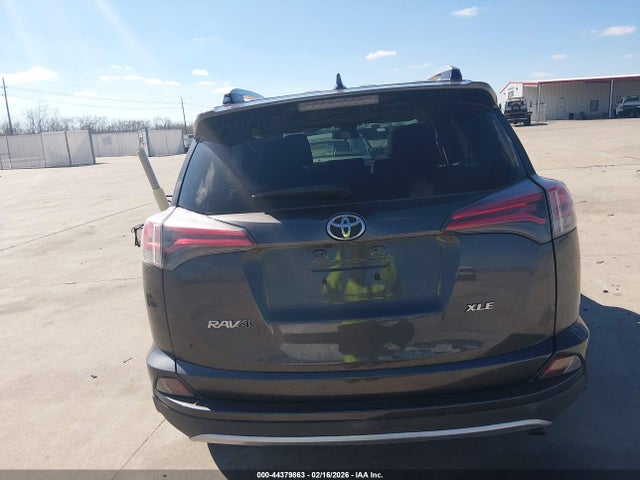 Toyota Rav4 Xle 2017 JTMWFREV8HD093937 Image 16
