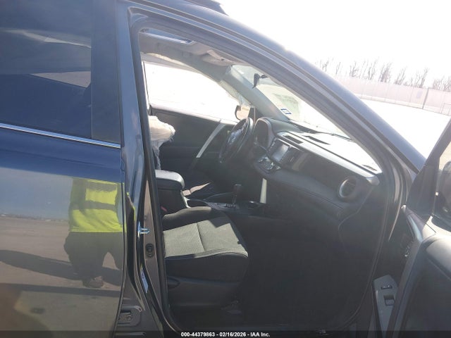 Toyota Rav4 Xle 2017 JTMWFREV8HD093937 Image 5