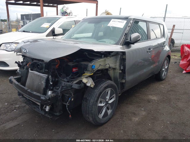 KNDJX3AE3H7022198 KIA Soul Ev +