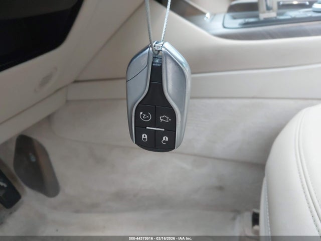 2019 MASERATI LEVANTE ZN661YUL6KX319793 Photo 10